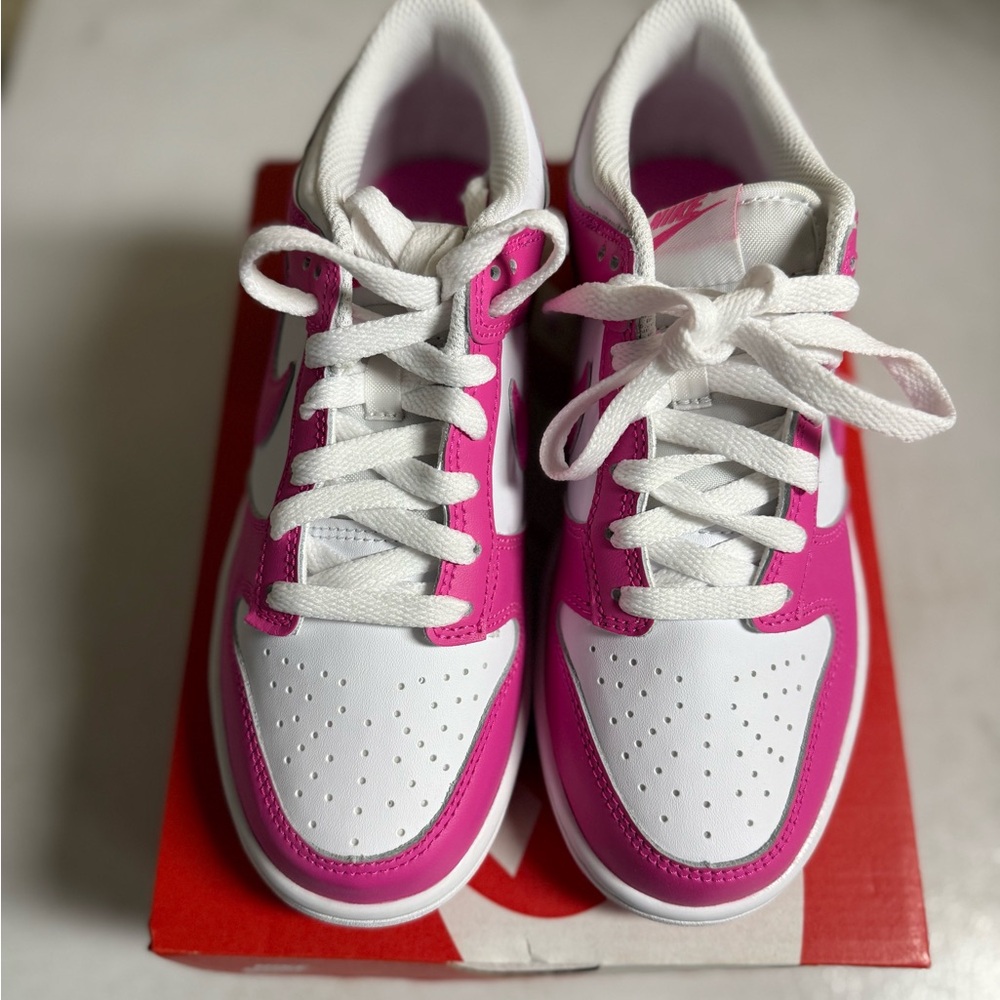 Nike Dunk Low GS White Laser Fuchsia Youth 5Y Women 6.5 NWT - Picture 3 of 10